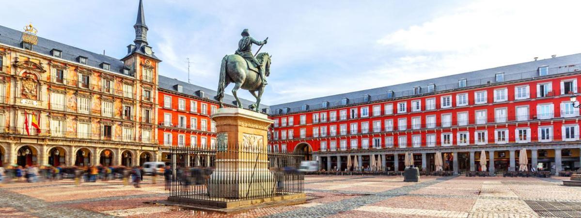 Parsa Booking Madrid Exterior photo
